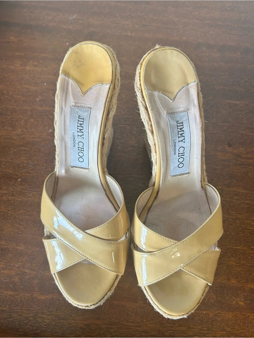 Jimmy Choo patent Leather beige platform Espadrille Wedge Slides. Size 39 8/8.5